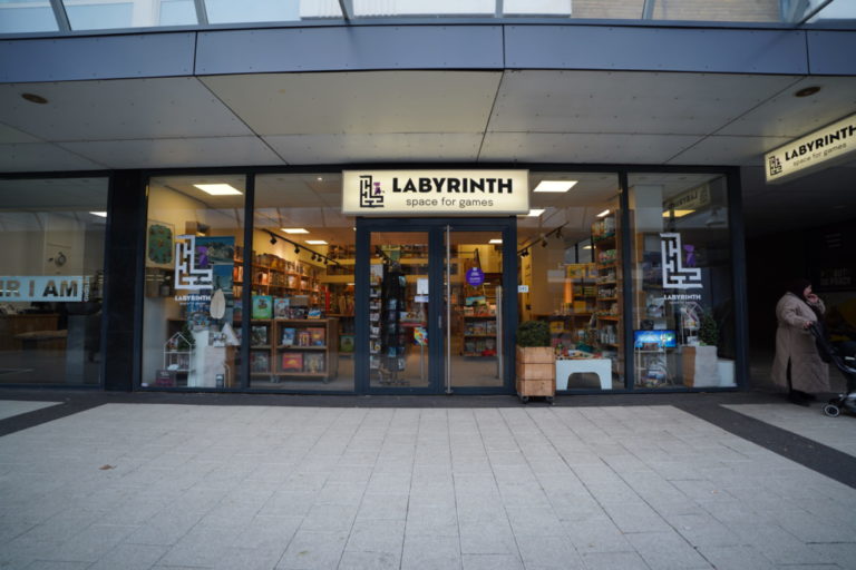 Labyrinth Tilburg - Winkel voorkant